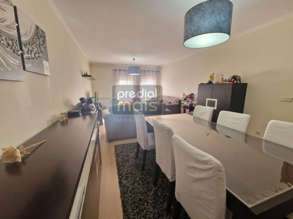 Apartamento T3 para Venda em Vila Nova de Famalicão e Calendário Foto 2