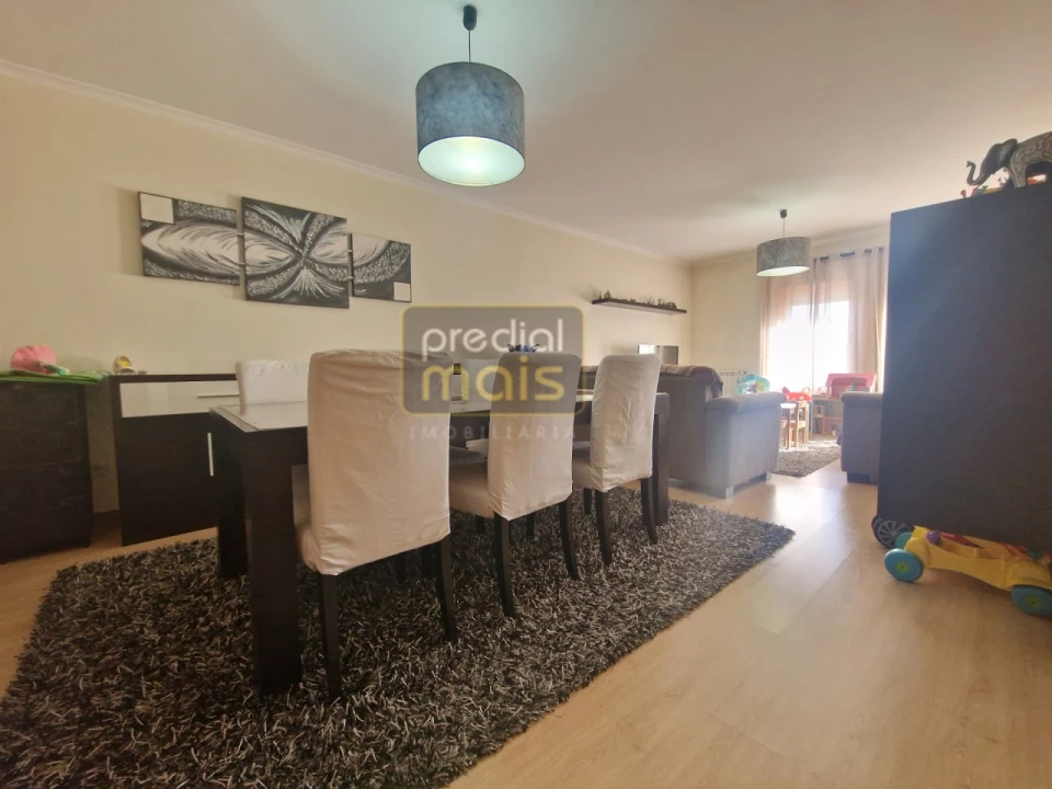 Apartamento T3 para Venda em Vila Nova de Famalicão e Calendário Foto 3