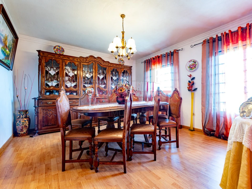 Moradia T4 para Venda em Rapa e Cadafaz Foto 7