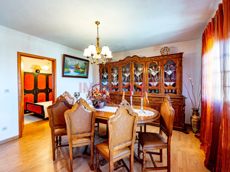 Moradia T4 para Venda em Rapa e Cadafaz Foto 8