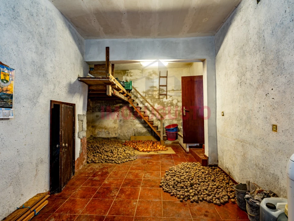 Moradia T4 para Venda em Rapa e Cadafaz Foto 18