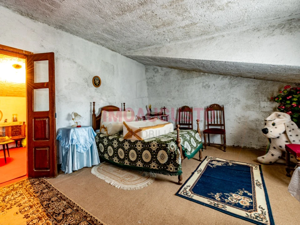 Moradia T4 para Venda em Rapa e Cadafaz Foto 22