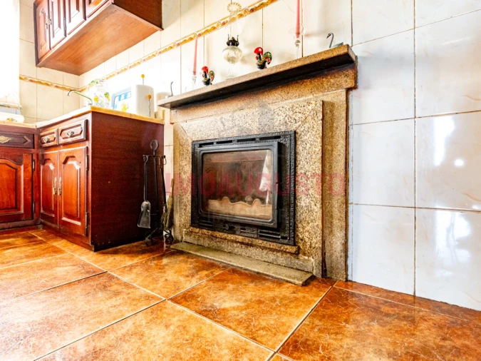 Moradia T4 para Venda em Rapa e Cadafaz Foto 5