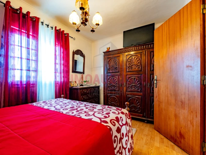 Moradia T4 para Venda em Rapa e Cadafaz Foto 10