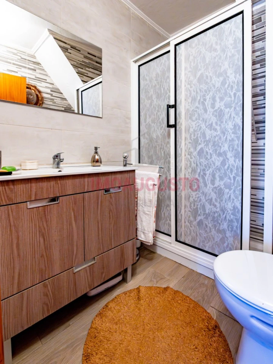 Moradia T4 para Venda em Rapa e Cadafaz Foto 13