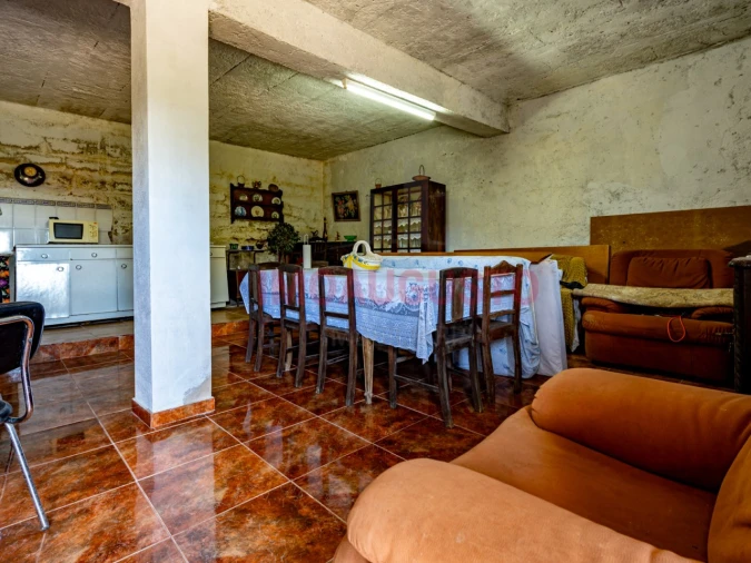 Moradia T4 para Venda em Rapa e Cadafaz Foto 15