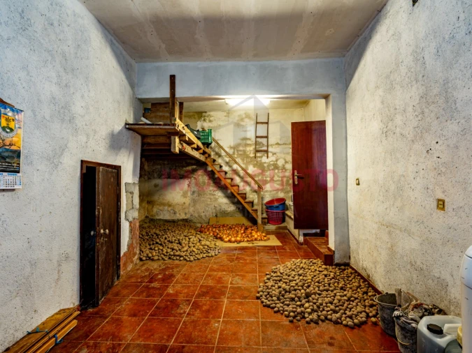 Moradia T4 para Venda em Rapa e Cadafaz Foto 18