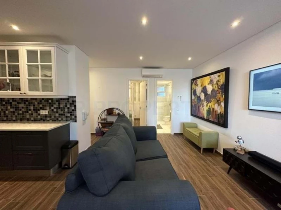 Apartamento T1 para Venda em Quarteira Foto 5