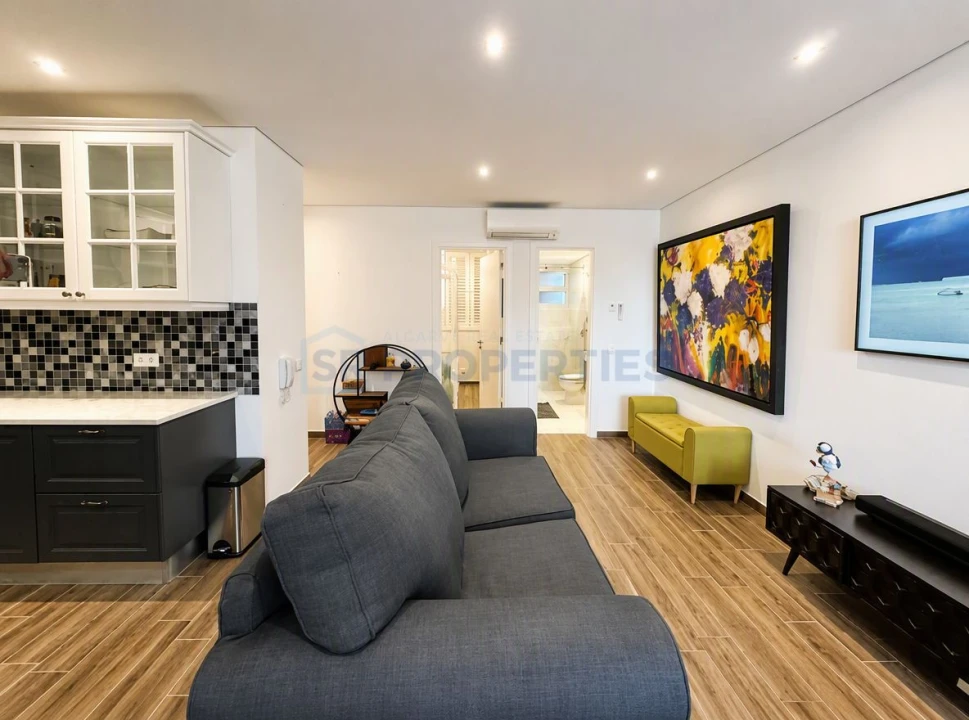 Apartamento T1 para Venda em Quarteira Foto 9