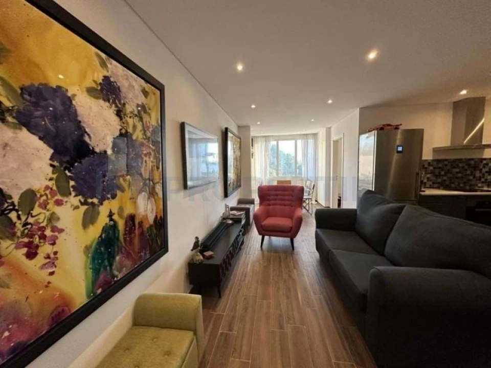 Apartamento T1 para Venda em Quarteira Foto 7