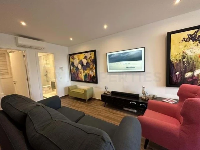 Apartamento T1 para Venda em Quarteira Foto 9