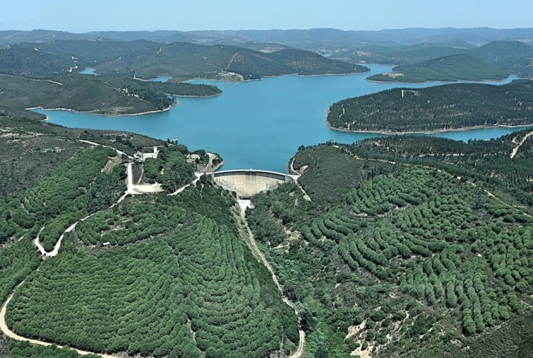 Terreno para Venda em Odiaxere Foto 4