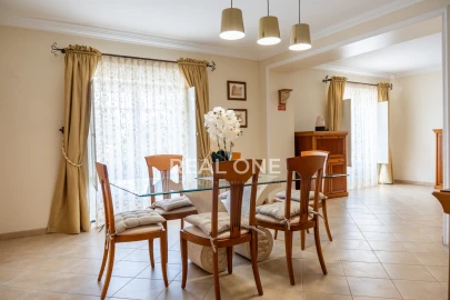 Apartamento T3 para Venda em Albufeira e Olhos de Água