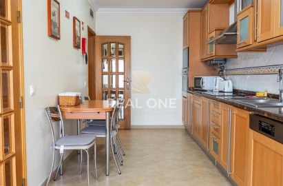 Apartamento T3 para Venda em Albufeira e Olhos de Água