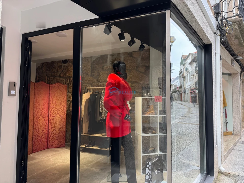 Loja para Arrendamento em Nossa Senhora da Conceição, São Pedro e São Dinis Foto 3