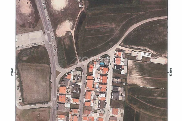 Moradia T4 para Venda em Perafita, Lavra e Santa Cruz do Bispo Planta 1