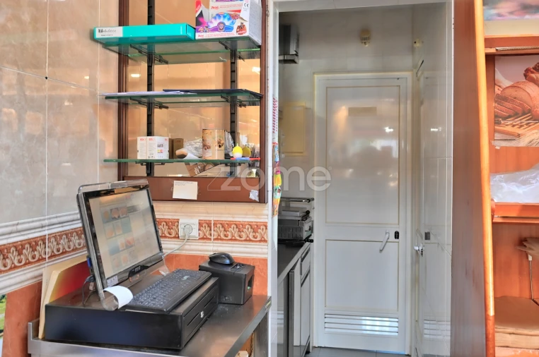 Negócio para Venda em Sacavém e Prior Velho Foto 20