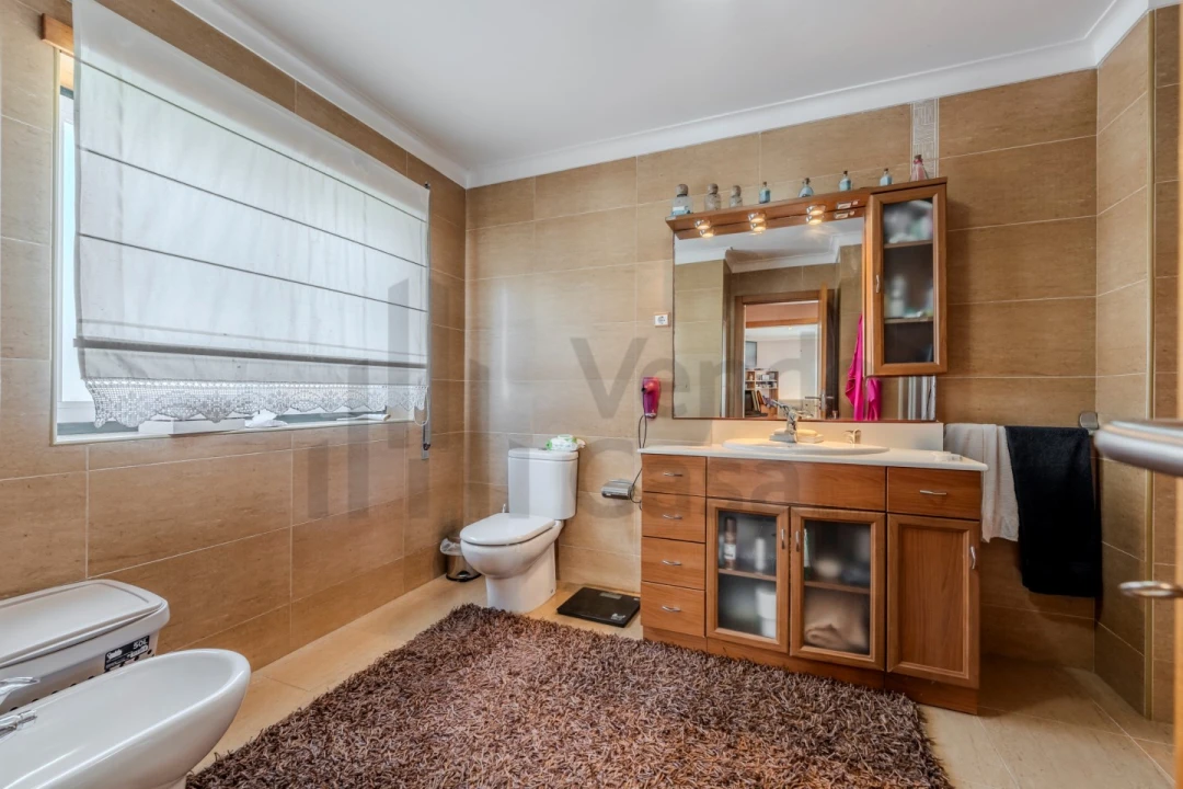 Moradia T4 para Venda em Vila Praia de Ancora Foto 16