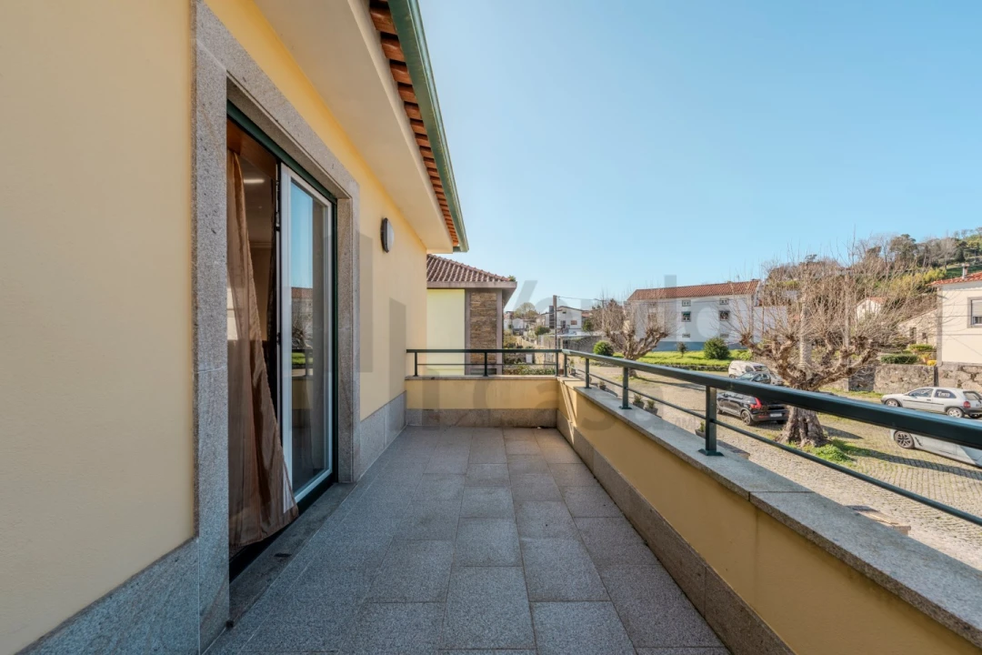 Moradia T4 para Venda em Vila Praia de Ancora Foto 17