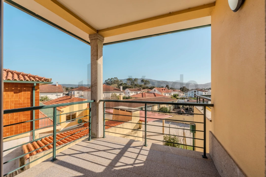 Moradia T4 para Venda em Vila Praia de Ancora Foto 19