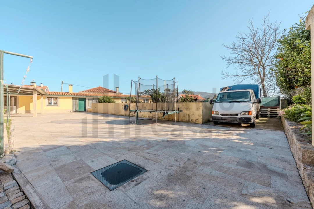 Moradia T4 para Venda em Vila Praia de Ancora Foto 27