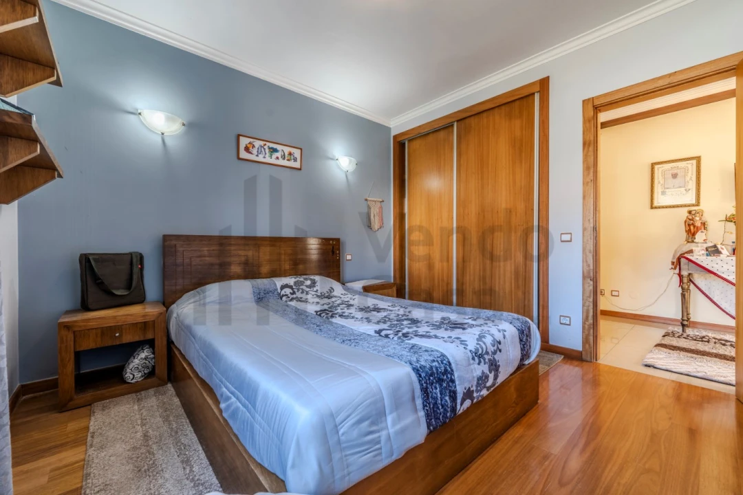 Moradia T4 para Venda em Vila Praia de Ancora Foto 36