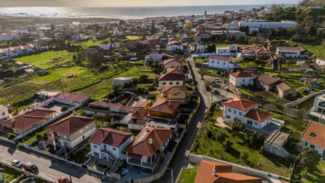Moradia T4 para Venda em Vila Praia de Ancora Foto 46