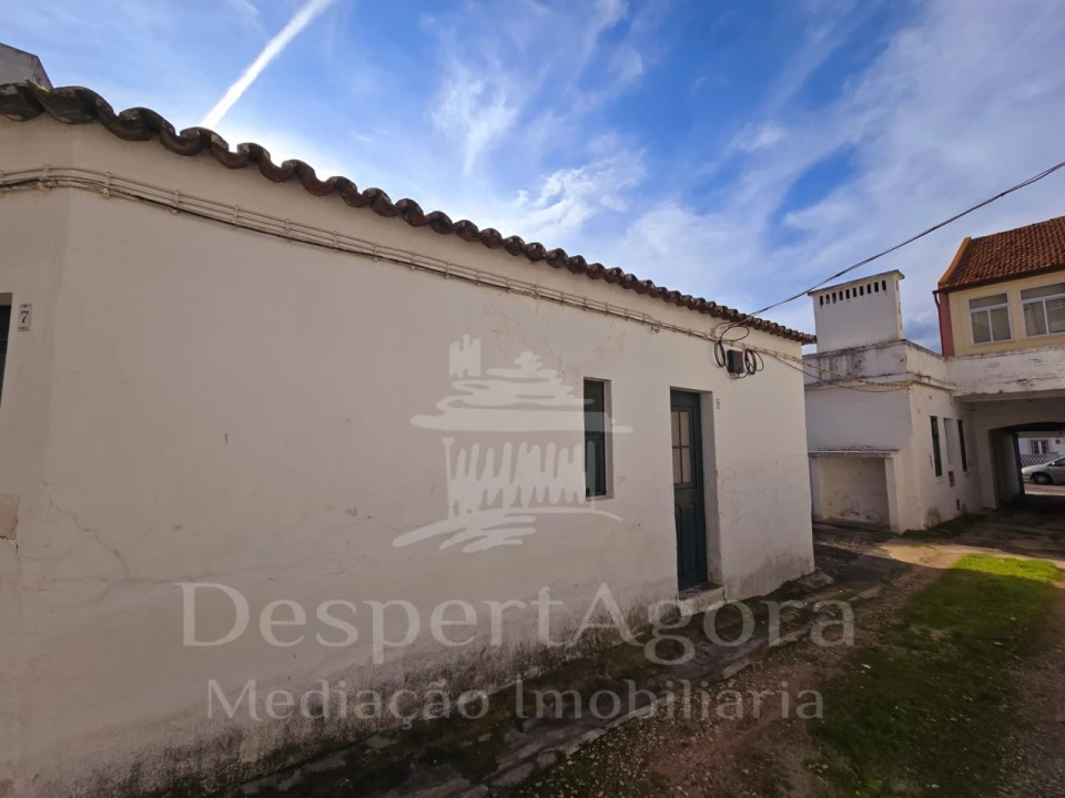 Moradia T8 para Venda em São João Baptista Foto 3