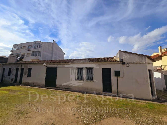 Moradia T8 para Venda em São João Baptista Foto 4