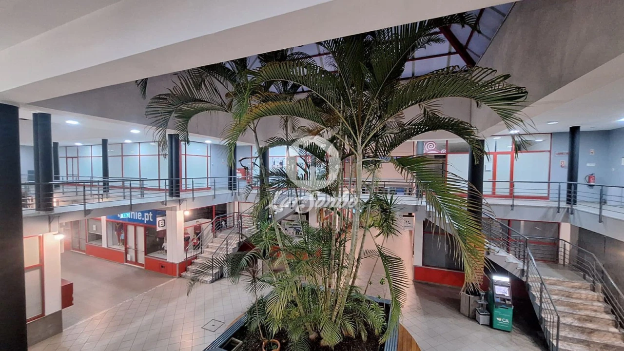 Loja para Venda em Vila Nova de Famalicão e Calendário Foto 2