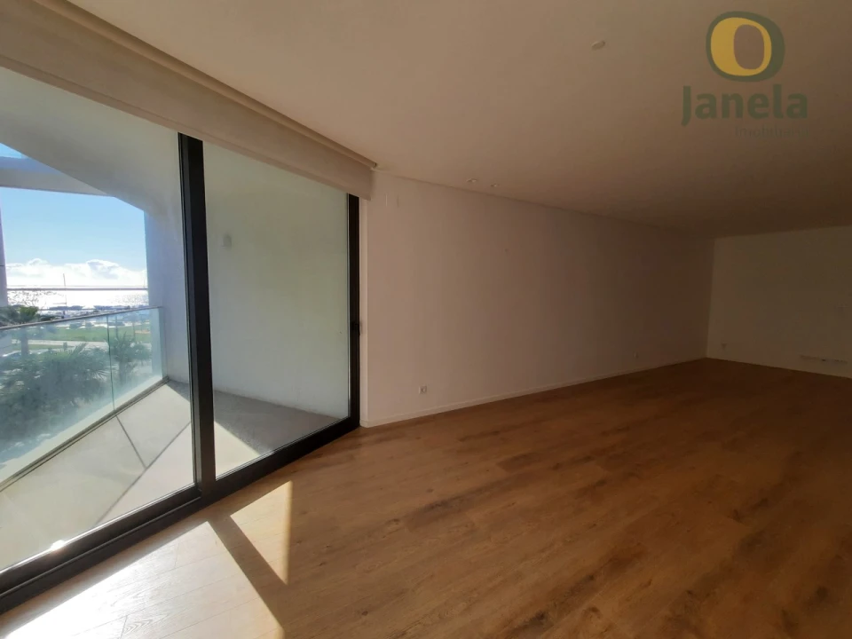 Apartamento T2 para Venda em Olhão Foto 6