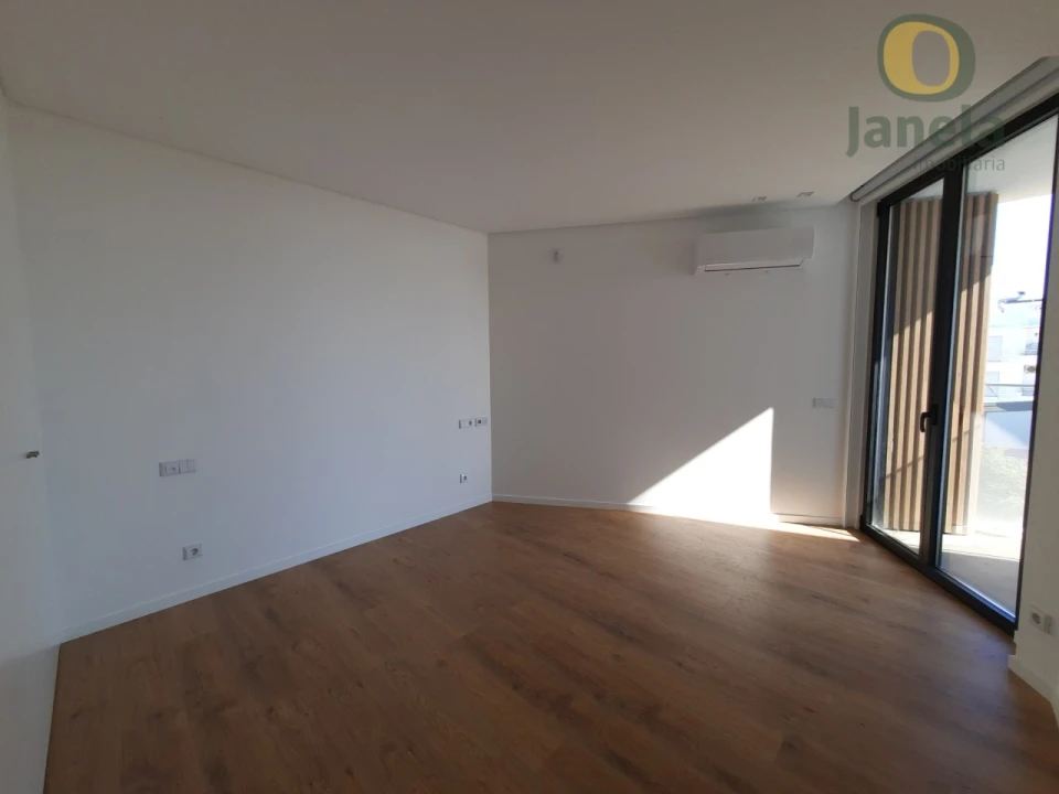 Apartamento T2 para Venda em Olhão Foto 10