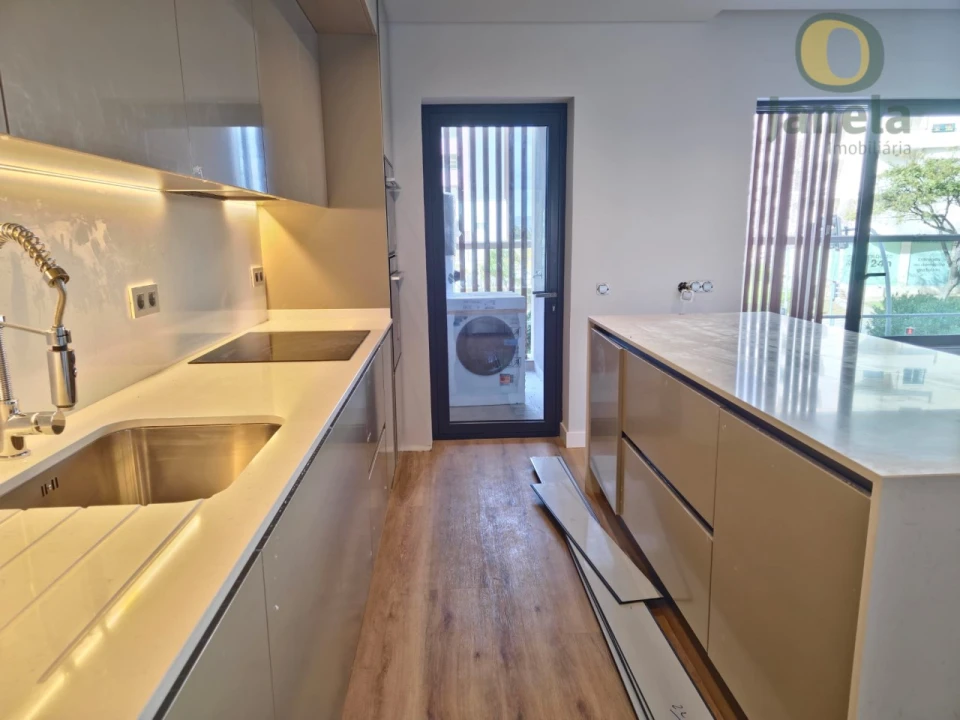 Apartamento T3 para Venda em Faro (Sé e São Pedro) Foto 3