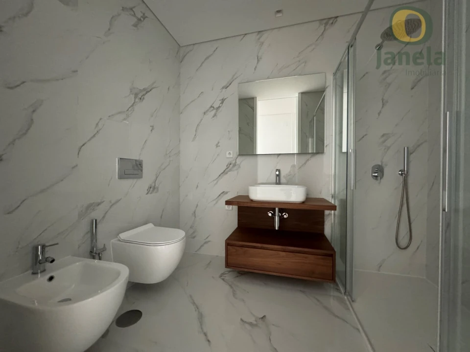 Apartamento T2 para Venda em Olhão Foto 11