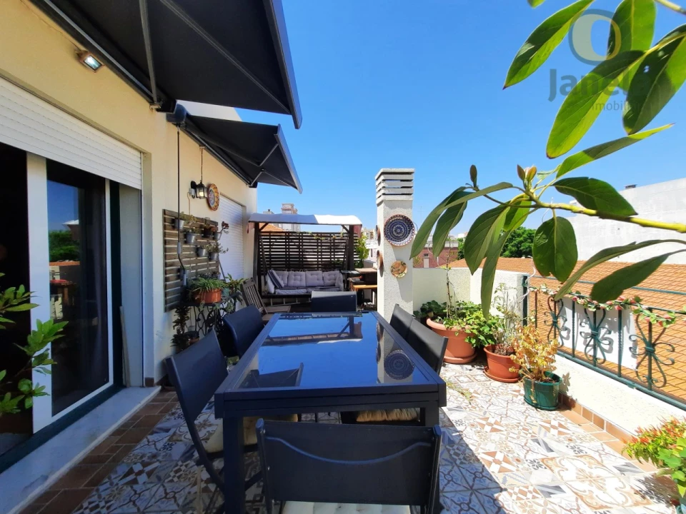 Apartamento T3 para Venda em Faro (Sé e São Pedro) Foto 2