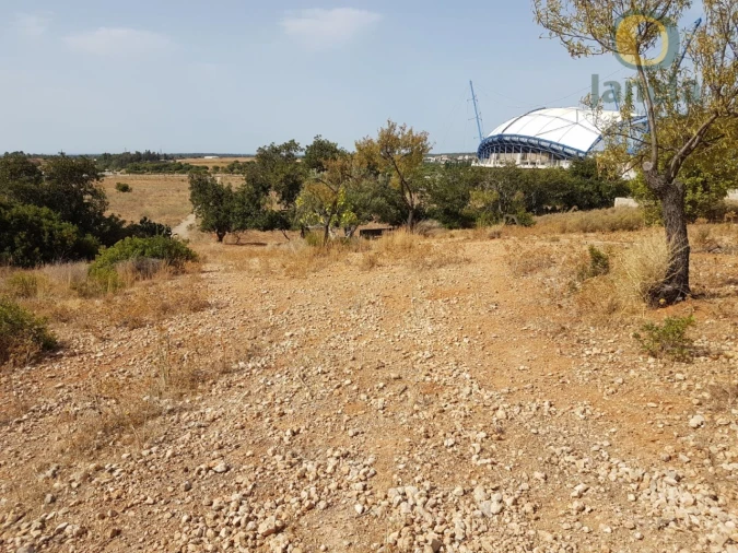 Terreno para Venda em Santa Barbara de Nexe