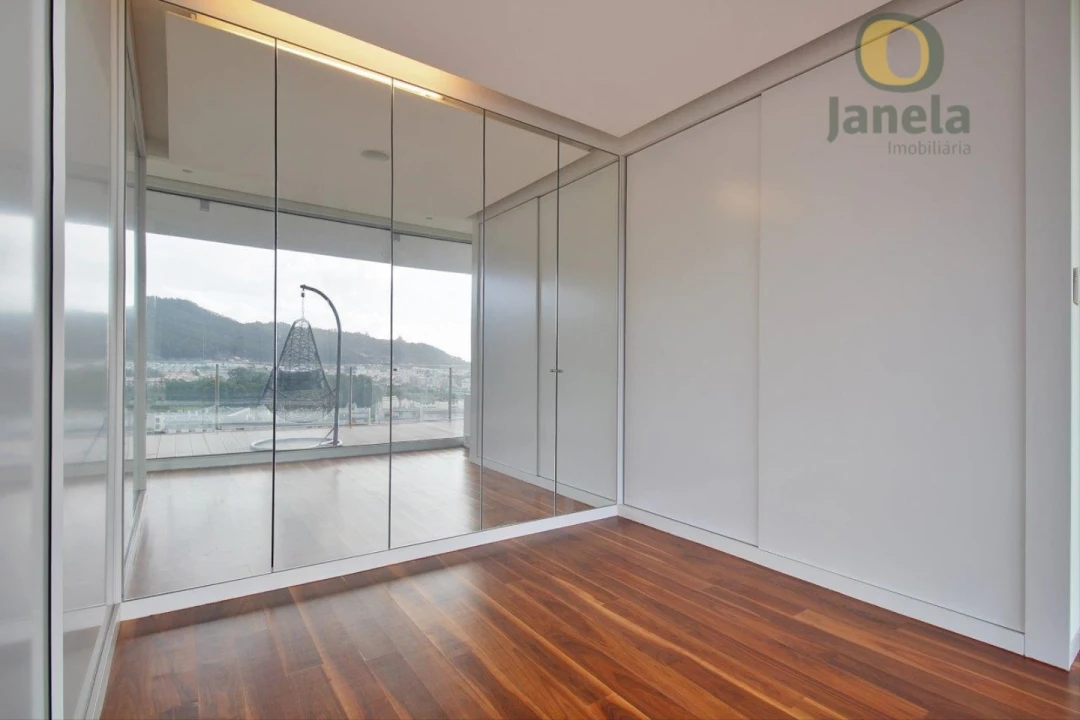 Moradia T4 para Venda em Santa Maria Maior e Monserrate e Meadela Foto 18