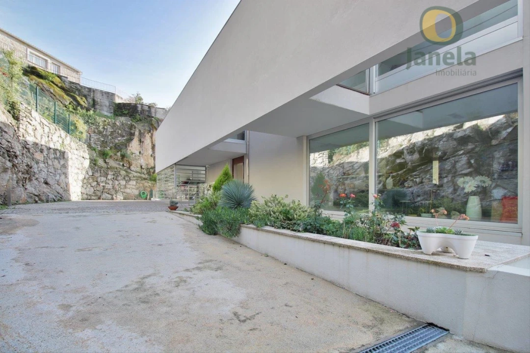 Moradia T4 para Venda em Santa Maria Maior e Monserrate e Meadela Foto 23