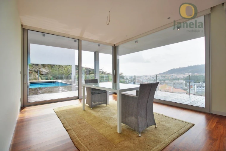 Moradia T4 para Venda em Santa Maria Maior e Monserrate e Meadela Foto 6