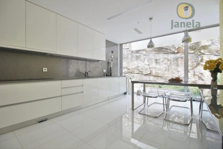 Moradia T4 para Venda em Santa Maria Maior e Monserrate e Meadela Foto 12