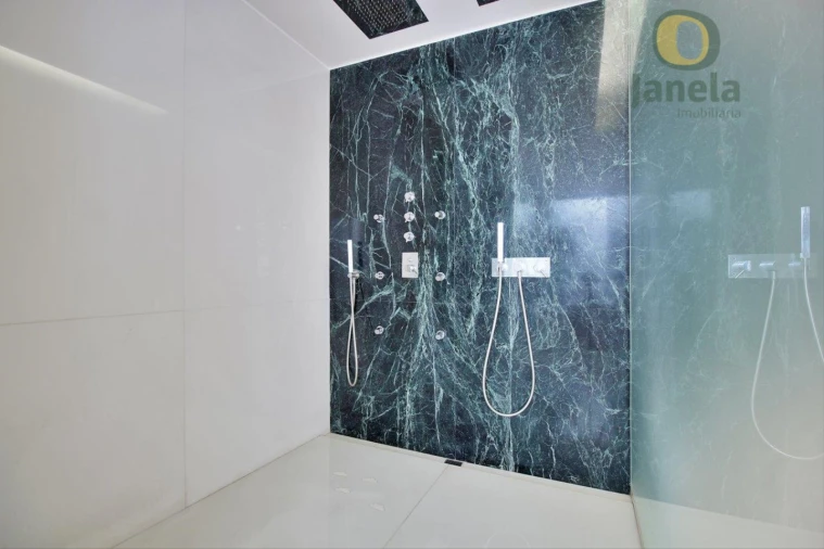 Moradia T4 para Venda em Santa Maria Maior e Monserrate e Meadela Foto 15