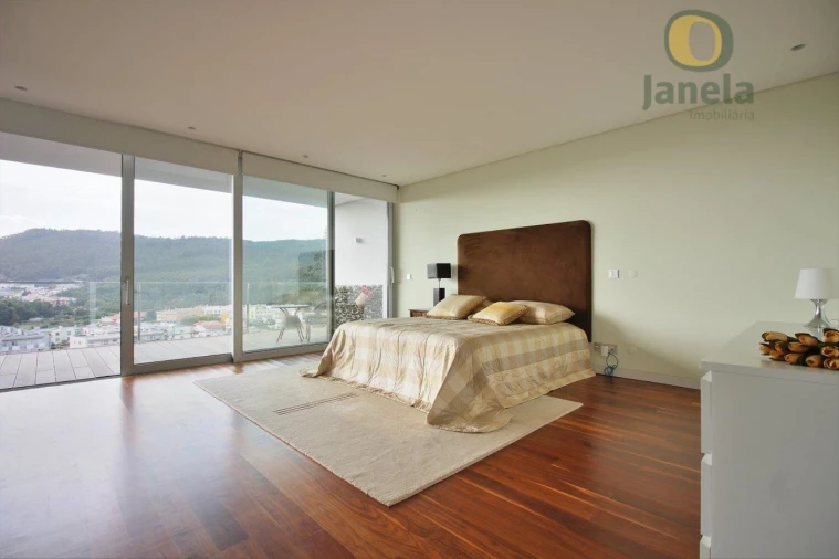 Moradia T4 para Venda em Santa Maria Maior e Monserrate e Meadela Foto 27