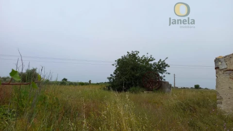 Moradia para Venda em Conceição e Estoi