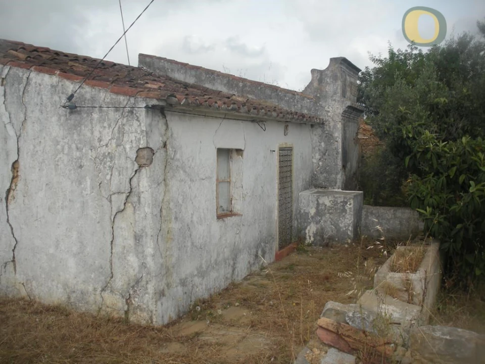 Moradia T4 para Venda em Santa Catarina da Fonte do Bispo Foto 3