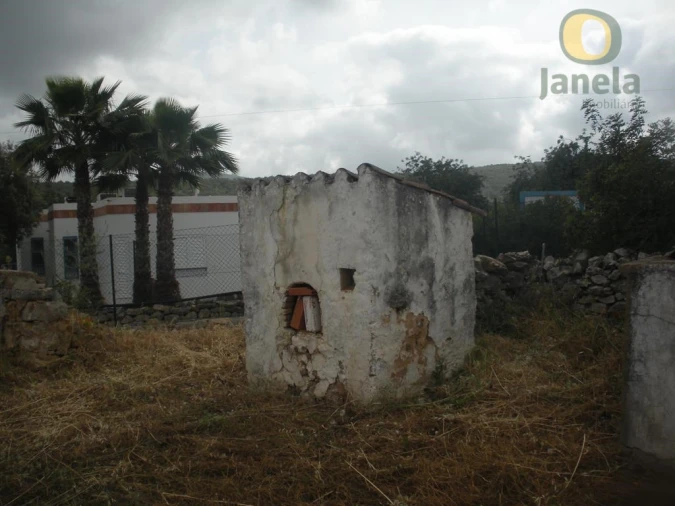 Moradia T4 para Venda em Santa Catarina da Fonte do Bispo Foto 2