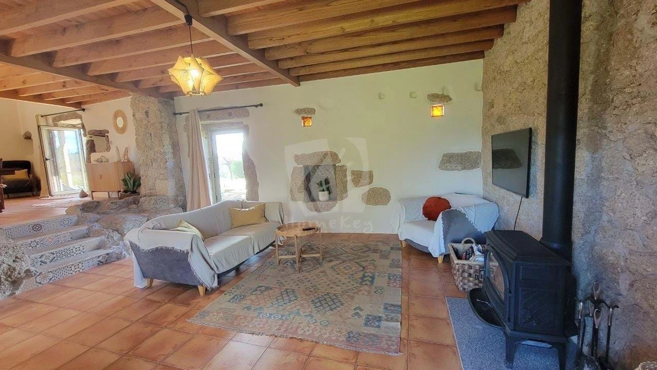 Quinta T2 para Venda em Aldeia do Bispo, Águas e Aldeia de João Pires Foto 16