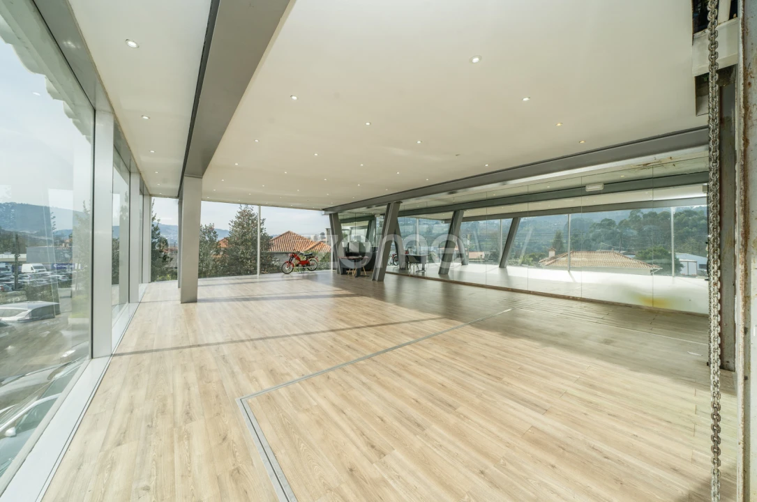 Terreno Comércio / Armazém para Venda em Lordelo Foto 17