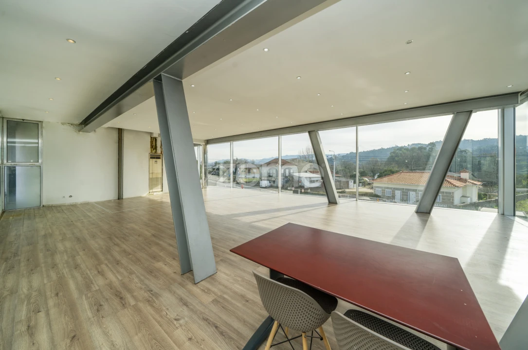 Terreno Comércio / Armazém para Venda em Lordelo Foto 19