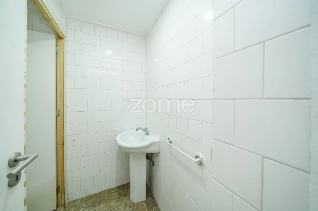 Terreno Comércio / Armazém para Venda em Lordelo Foto 26