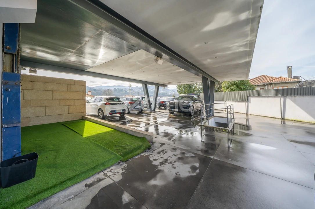 Terreno Comércio / Armazém para Venda em Lordelo Foto 42